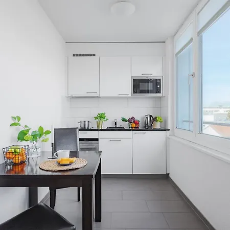 Swiss Star Oerlikon - Self Check-in Apartmán *