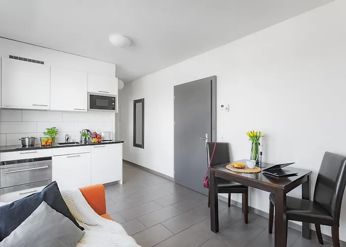 Swiss Star Oerlikon - Self Check-in Apartamento Zurique
